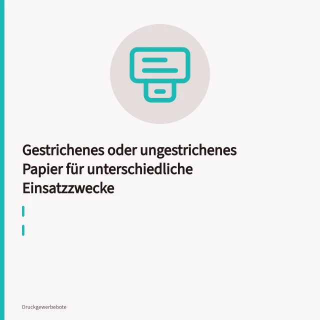 Gestrichenes und ungestrichenes Papier im direkten Oberflächenvergleich. Gestrichenes oder ungestrichenes Papier für unterschiedliche Einsatzzwecke